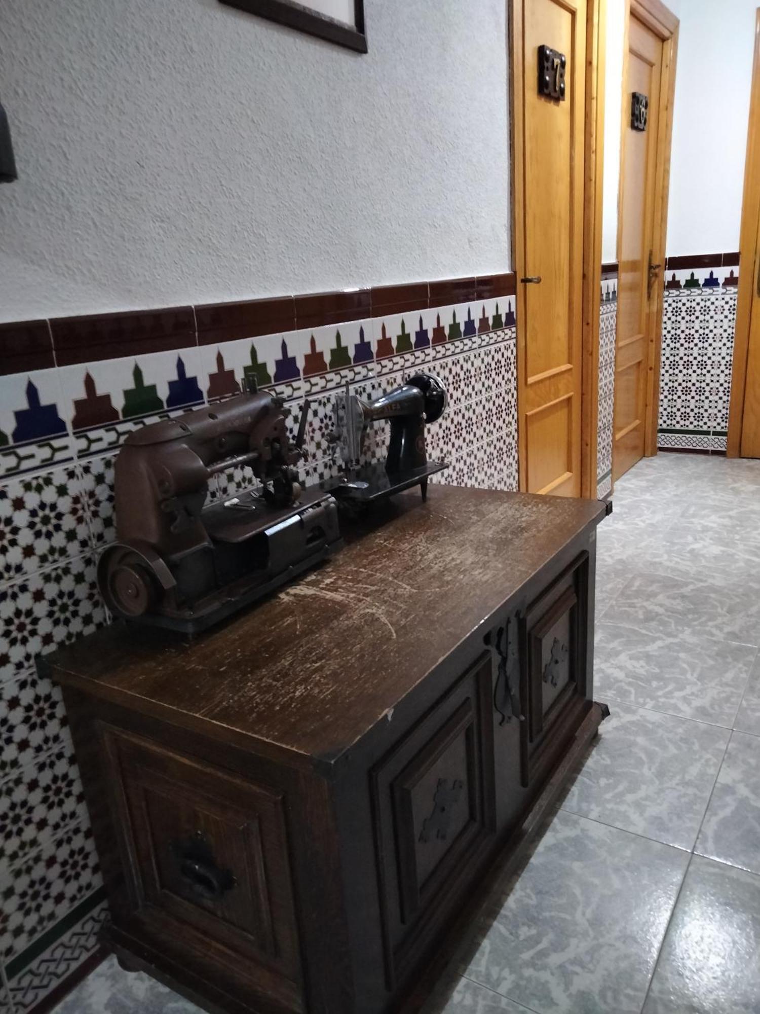 Hostal Restaurante El Labrador Talavera de la Reina Exterior photo
